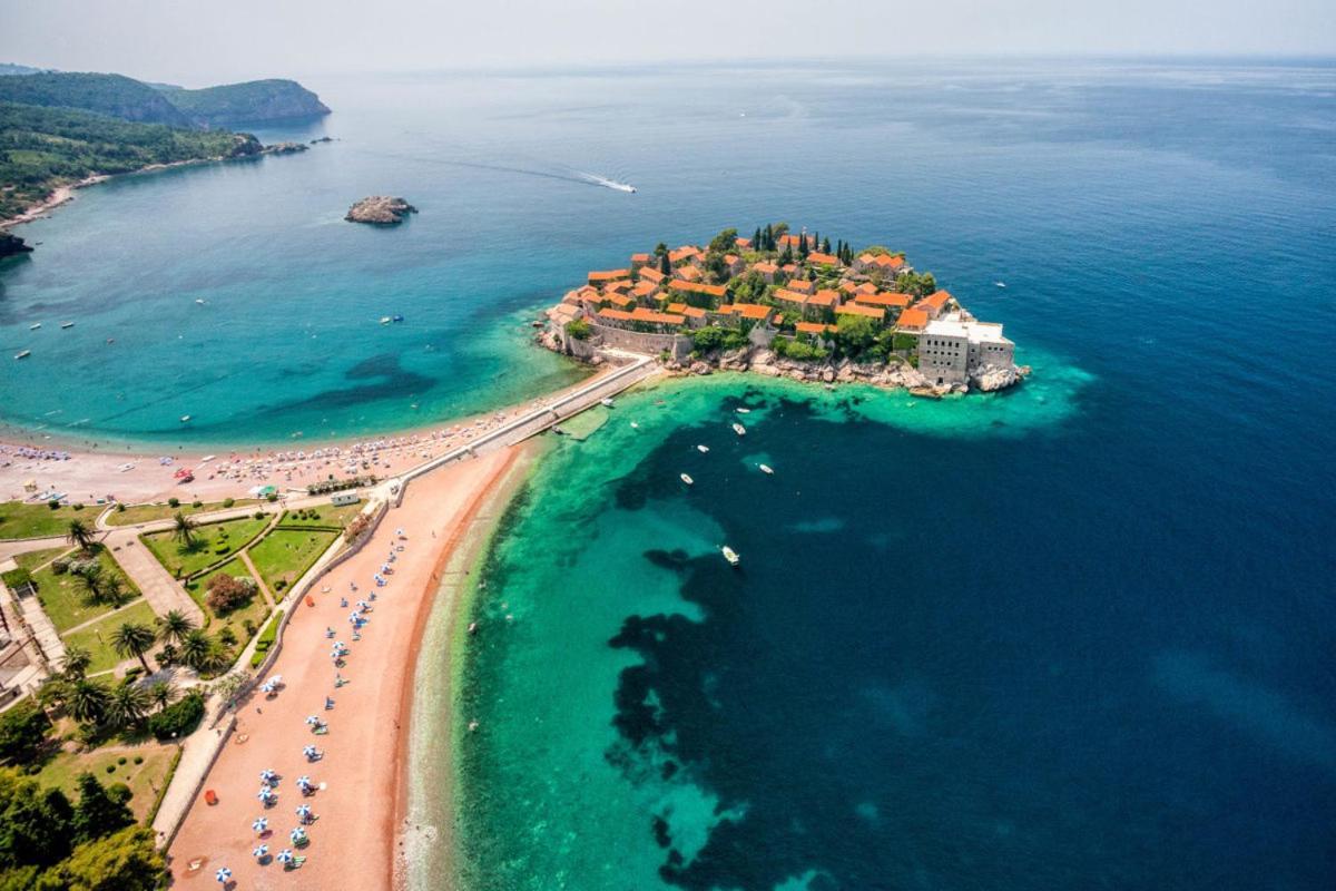 Bmv Room For 2-3 With Greenery View Sveti Stefan Exteriör bild